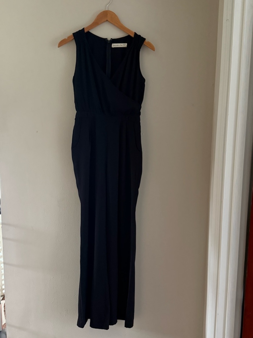 Abercrombie & Fitch Black Sleeveless Maxi Dress